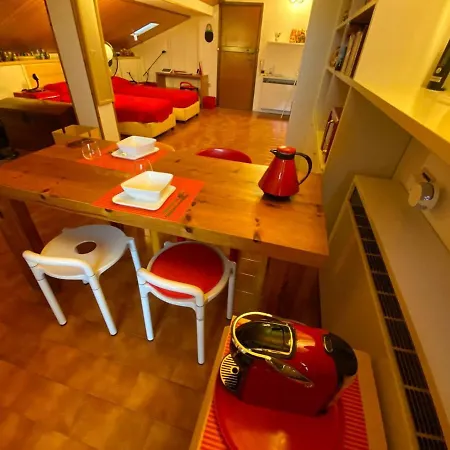 ベッド・アンド・ブレックファスト Matrioska House イーモラ